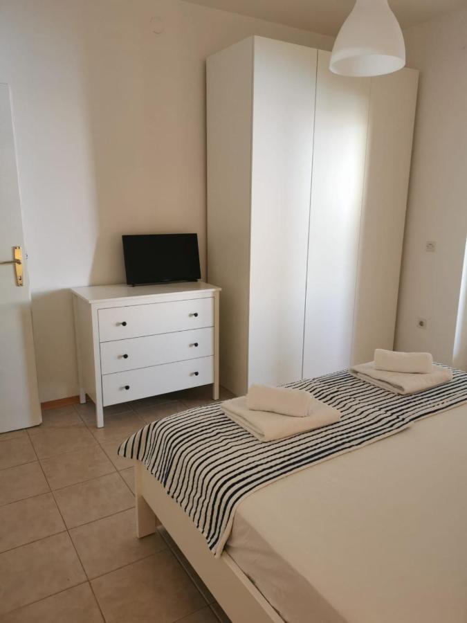 Apartments Katarina Stara Novalja Exteriör bild